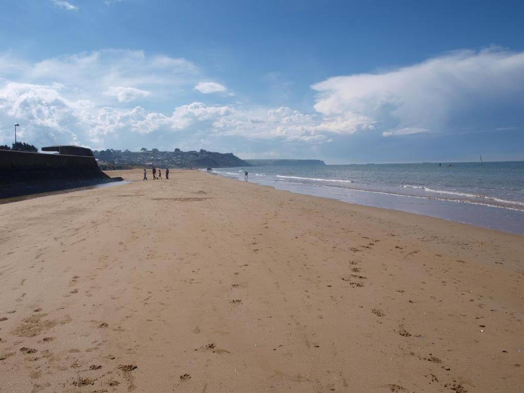 Appartement F1 Mansarde A 100M De La Plage, Proche De Arromanches Et Des Plages Du Debarquement Saint-Côme-de-Fresné Exterior foto